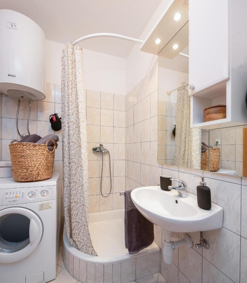 Modern Apt With Terrace 4 Min Walk To The Beach Split Extérieur photo