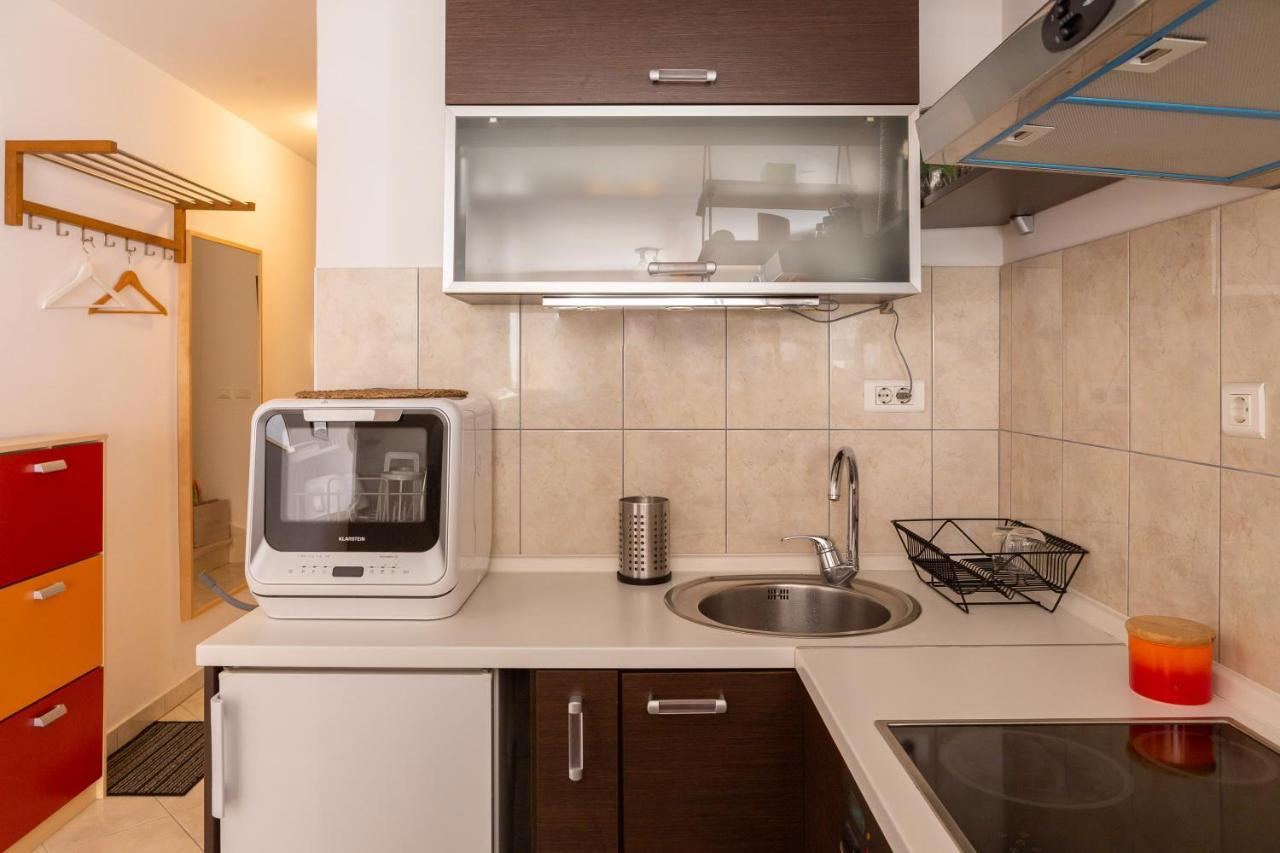 Modern Apt With Terrace 4 Min Walk To The Beach Split Extérieur photo